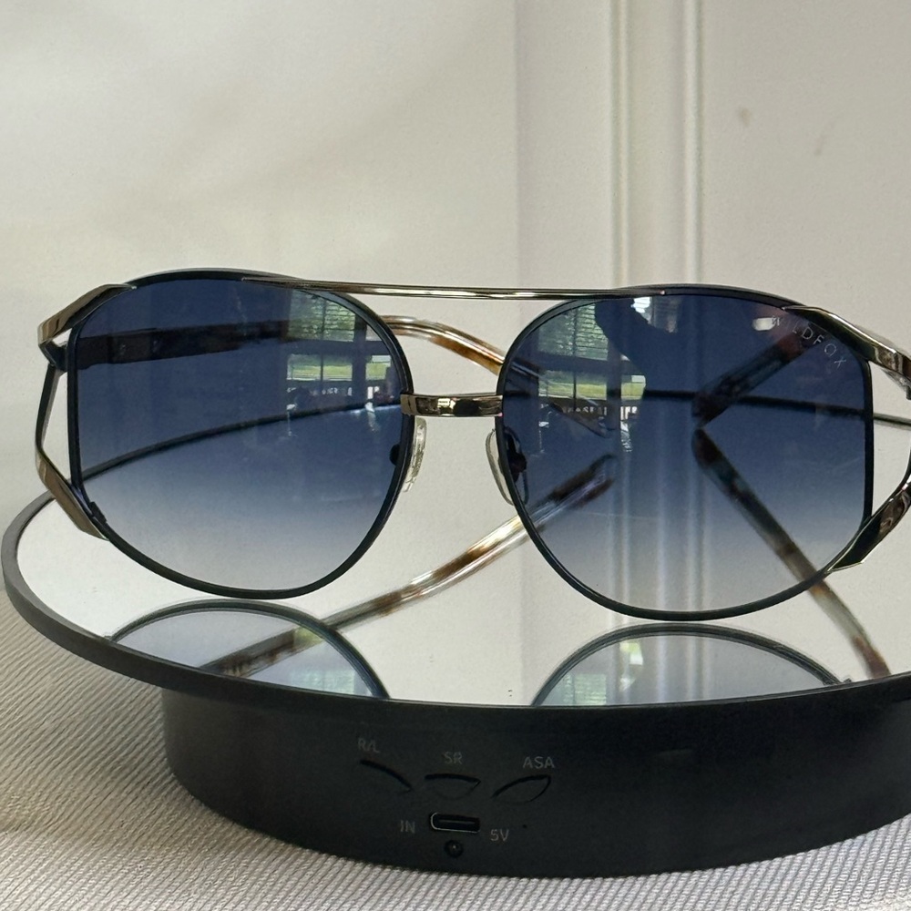💙WILDFOX💙 Sunglasses - Picture 8 of 9